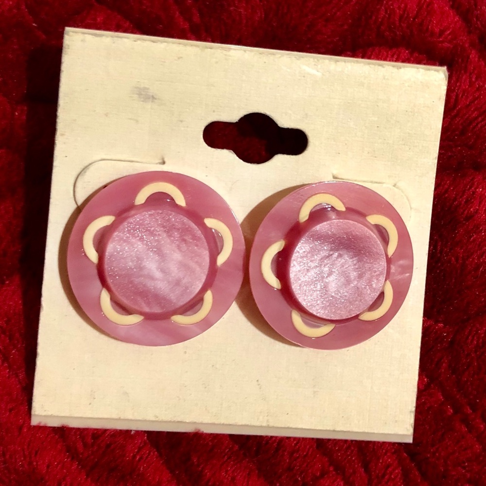VINTAGE BAKELITE PINK HAT EARRINGS
